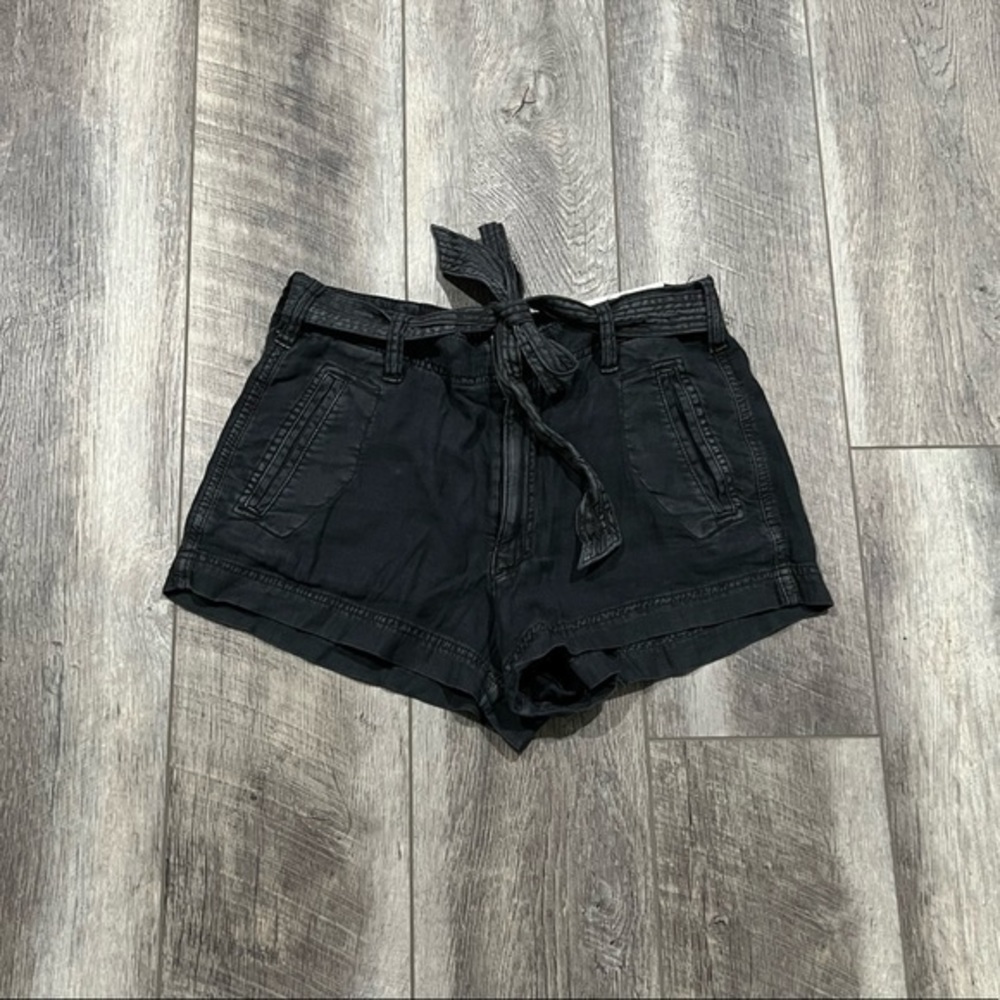 AEO‎ Black Distressed High Rise Shorts